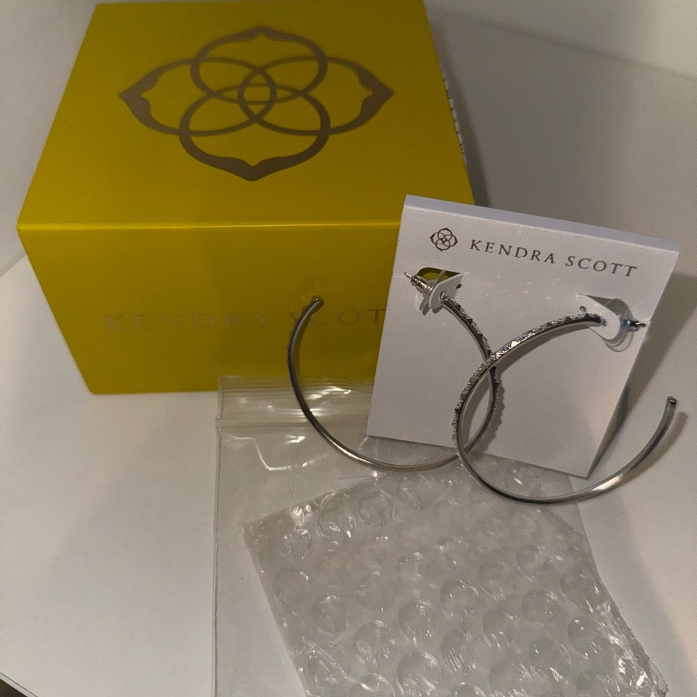 NEW: Kendra Scott Silver Val Hoop Earrings - Picture 4 of 5